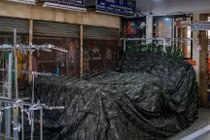 Thấy gì từ vụ hàng loạt kiot, cửa hàng đồng loạt đóng cửa?