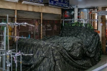 Thấy gì từ vụ hàng loạt kiot, cửa hàng đồng loạt đóng cửa?