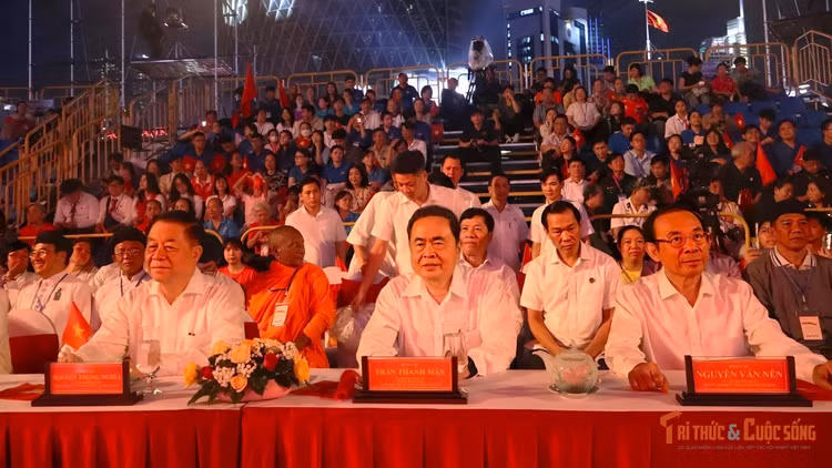 kto-br_thoi-co-vang-1.jpg