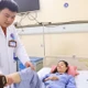 Đau hông lưng, yếu hai chân, người bệnh 31 tuổi bị cả u tủy, u trong não