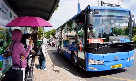 TP.HCM miễn vé xe buýt từ tháng 5: Làn riêng, kết nối tỉnh, vé điện tử