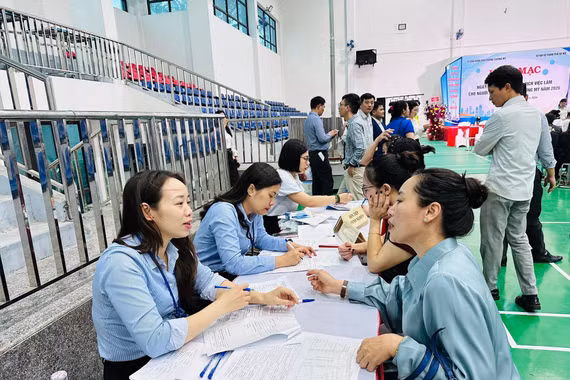 FDI đổ về địa phương, lao động chất lượng cao rời phố lớn hồi hương