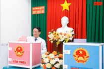 Cử tri tỉnh Gia Lai nô nức tham gia ngày hội non sông