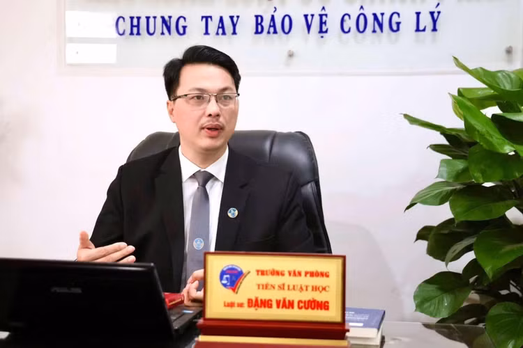 luat-su-cuong2.jpg