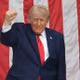 Tổng thống Mỹ Donald Trump đe dọa ném bom Oman