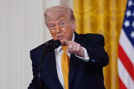 Trump cảnh báo đáp trả dữ dội sau vụ 3 tàu Mỹ bị tập kích ở Hormuz