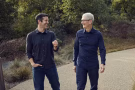 John Ternus trở thành CEO thứ tám của Apple từ tháng 9/2026