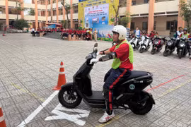 Hướng dẫn lái xe an toàn giúp học sinh TP HCM tự tin khi tham gia giao thông