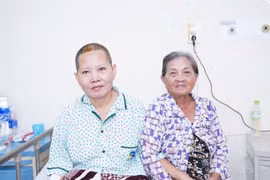 Nhiều năm đau đầu âm ỉ, đến khi yếu liệt, ngã mới phát hiện u màng não 