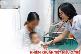 Trẻ 4 tháng sốt cao không ngờ nhiễm khuẩn tiết niệu