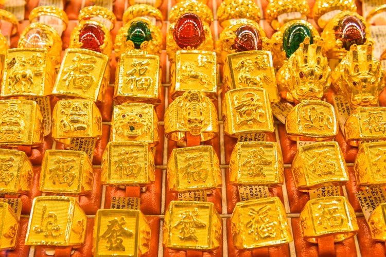 Giá vàng SJC cao hơn thế giới: Phó Thống đốc NHNN nói gì? - Hình 2 Gia vang SJC cao hon the gioi: Pho Thong doc NHNN noi gi?-Hinh-2