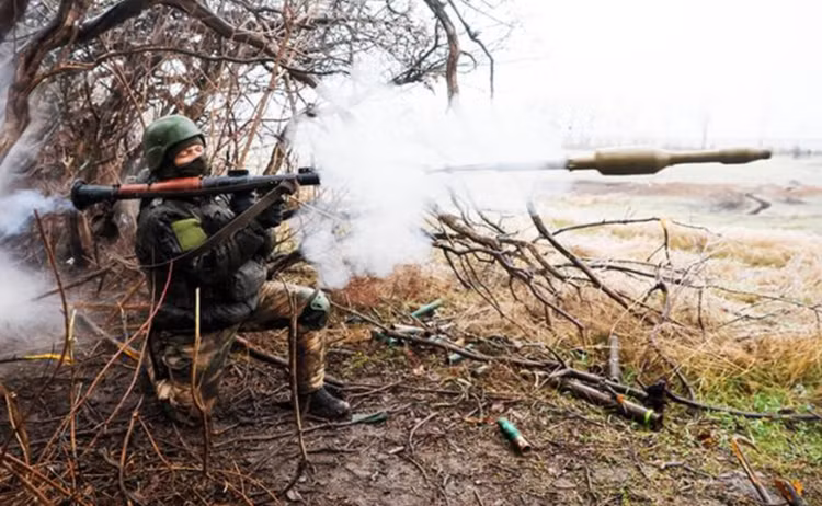 Binh sĩ Ukraine tháo chạy khỏi Kostiantynivka, Nga chạy đua với thời gian - Hình 15 Binh si Ukraine thao chay khoi Kostiantynivka, Nga chay dua voi thoi gian-Hinh-15