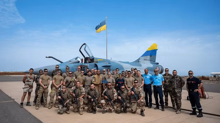 Ukraine nhận lô Mirage 2000 đầu tiên từ Pháp - Hình 9 Ukraine nhan lo Mirage 2000 dau tien tu Phap-Hinh-9
