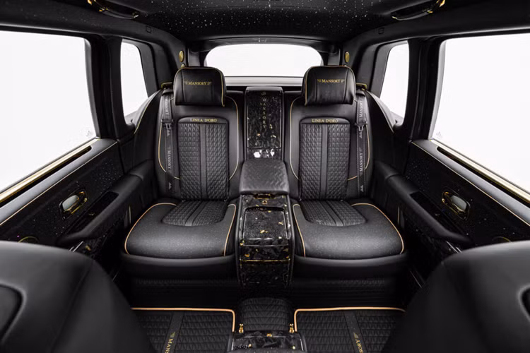 Ngắm SUV siêu sang Rolls-Royce Cullinan dát vàng độc nhất vô nhị - Hình 5 Ngam SUV sieu sang Rolls-Royce Cullinan dat vang doc nhat vo nhi-Hinh-5
