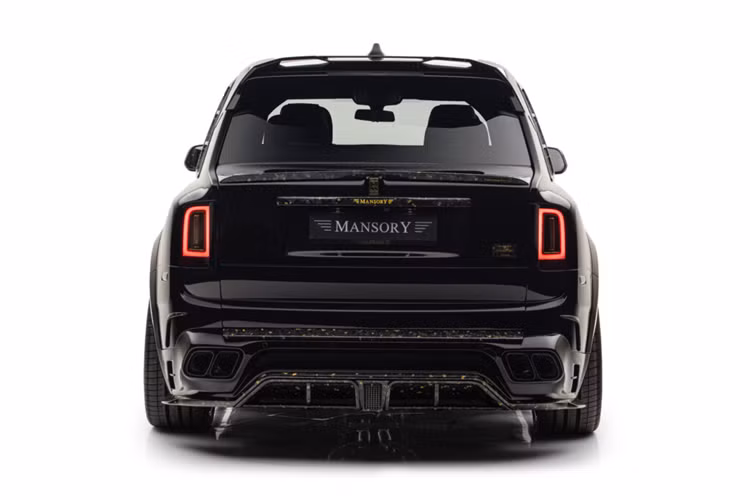 Ngắm SUV siêu sang Rolls-Royce Cullinan dát vàng độc nhất vô nhị - Hình 10 Ngam SUV sieu sang Rolls-Royce Cullinan dat vang doc nhat vo nhi-Hinh-10