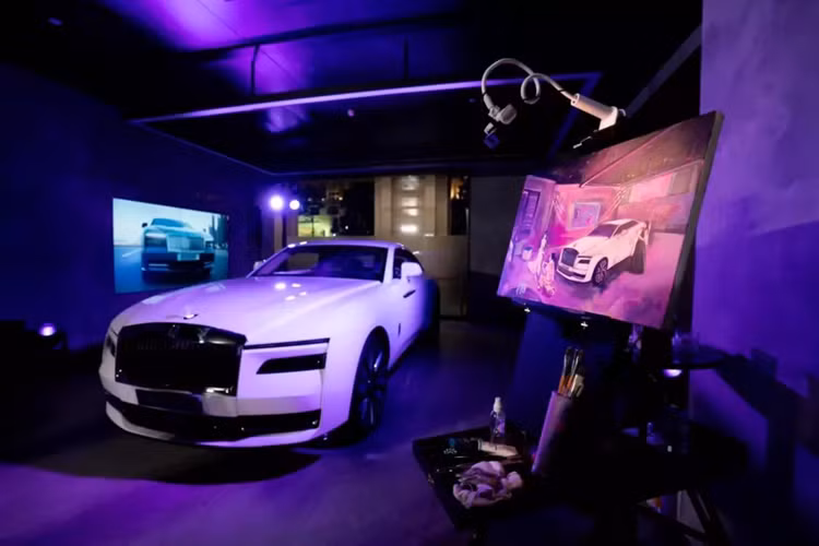 Can canh Rolls-Royce Spectre cua Minh Nhua moi mua hon 25 ty dong