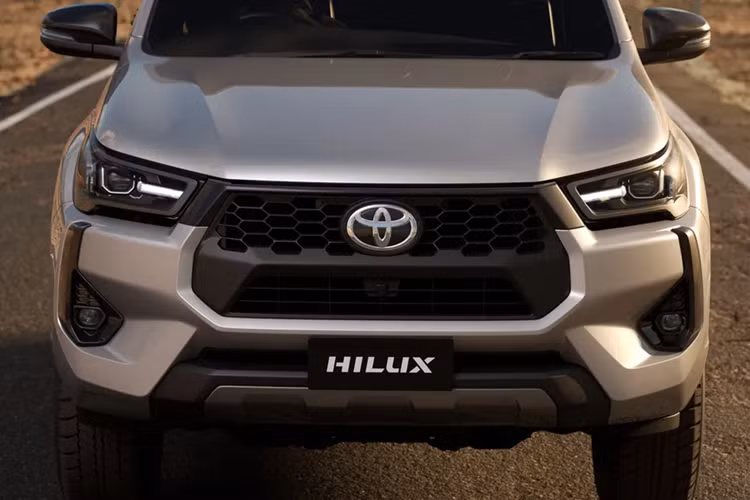Cận cảnh Toyota Hilux 2024 từ 685 triệu đồng sắp về Việt Nam - Hình 2 Can canh Toyota Hilux 2024 tu 685 trieu dong sap ve Viet Nam-Hinh-2