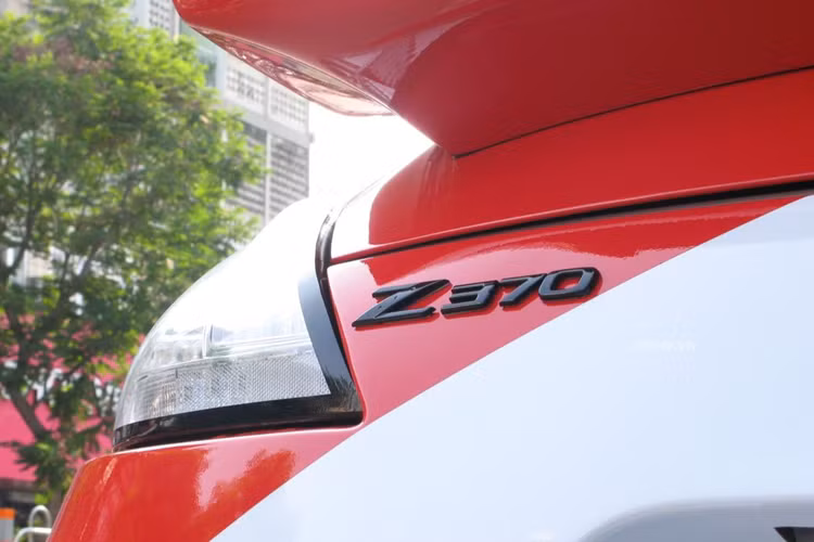 Cận cảnh chiếc Nissan 370Z với gói độ “khủng” nhất Việt Nam - Hình 5 Can canh chiec Nissan 370Z voi goi do “khung” nhat Viet Nam-Hinh-5