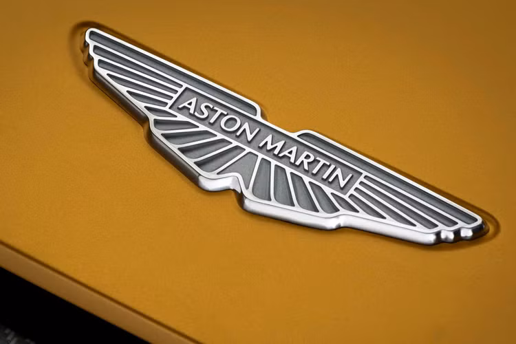 Aston Martin Valiant - “vũ khí đường đua” số sàn giá 2,5 triệu USD - Hình 4 Aston Martin Valiant - “vu khi duong dua” so san gia 2,5 trieu USD-Hinh-4