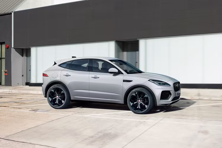 Jaguar bỏ hết xe xăng, chuyển qua làm xe điện từ tháng 6/2024 - Hình 4 Jaguar bo het xe xang, chuyen qua lam xe dien tu thang 6/2024-Hinh-4