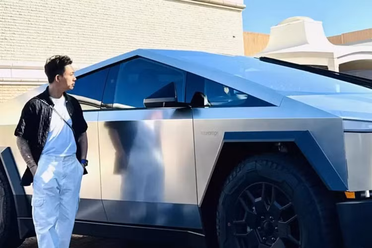 Tesla Cybertruck 2024 liệu có sắp về tay Minh Nhựa? Tesla Cybertruck 2024 lieu co sap ve tay Minh Nhua?