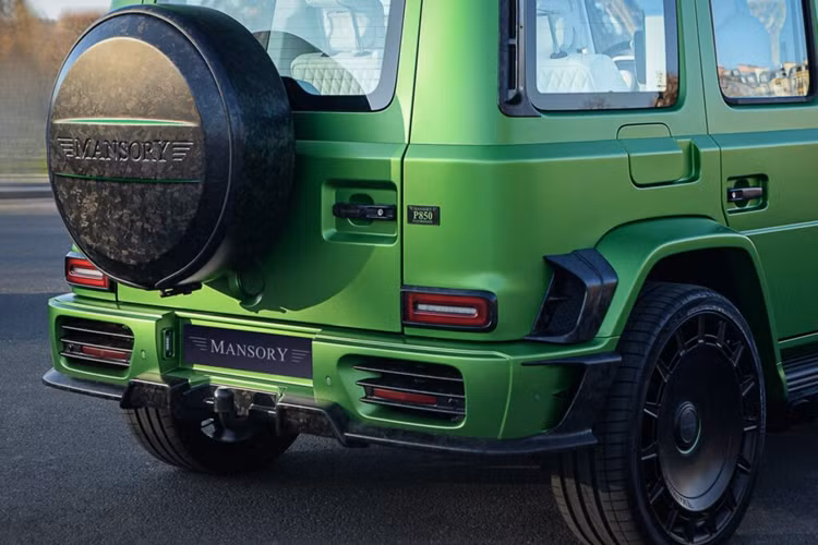 Chiêm ngưỡng SUV Mercedes-AMG G63 độ Mansory phối màu độc đáo - Hình 8 Chiem nguong SUV Mercedes-AMG G63 do Mansory phoi mau doc dao-Hinh-8