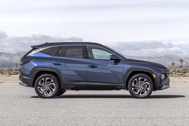 Hyundai Tucson 2025 nâng cấp mạnh tay với động cơ hybrid sạc điện - Hình 2 Hyundai Tucson 2025 nang cap manh tay voi dong co hybrid sac dien-Hinh-2