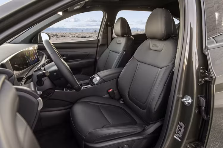 Hyundai Tucson 2025 nâng cấp mạnh tay với động cơ hybrid sạc điện - Hình 11 Hyundai Tucson 2025 nang cap manh tay voi dong co hybrid sac dien-Hinh-11