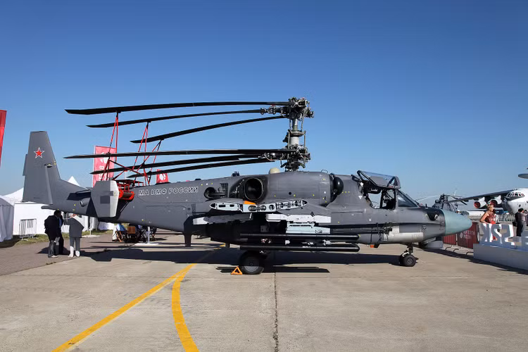 Ka-52: "Quái thú" khiến bộ binh Ukraine ăn không ngon, ngủ không yên - Hình 4 Ka-52: