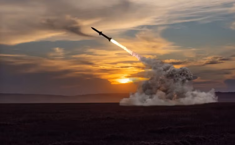 Nhat Ban “chot” ten lua AIM-120 AMRAAM: Dat co xat ra mieng?-Hinh-3