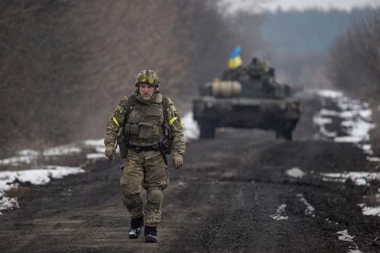 Ukraine điều quân tới Kursk, lính chưa kịp vào trận đã bỏ chạy - Hình 14 Ukraine dieu quan toi Kursk, linh chua kip vao tran da bo chay-Hinh-14