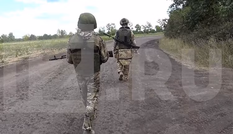 Ukraine điều quân tới Kursk, lính chưa kịp vào trận đã bỏ chạy - Hình 10 Ukraine dieu quan toi Kursk, linh chua kip vao tran da bo chay-Hinh-10
