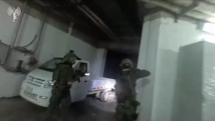 Đòn đột kích kinh hoàng của đặc nhiệm Israel vào nhà máy của Iran - Hình 6 Don dot kich kinh hoang cua dac nhiem Israel vao nha may cua Iran-Hinh-6