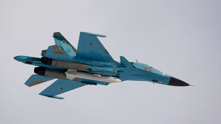 Su-34 phóng tên lửa Kinzhal, Ukraine đối mặt nguy cơ chưa từng có - Hình 16 Su-34 phong ten lua Kinzhal, Ukraine doi mat nguy co chua tung co-Hinh-16