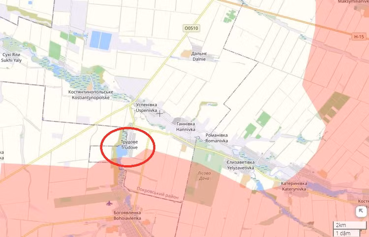 Lính Nga chiến đấu tay đôi bằng dao với lính Ukraine - Hình 2 Linh Nga chien dau tay doi bang dao voi linh Ukraine-Hinh-2