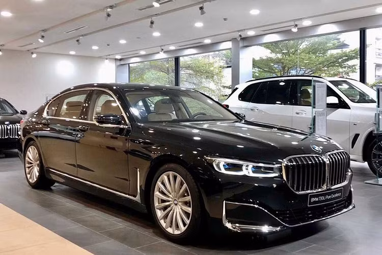 BMW giảm tới 470 triệu đồng cho hàng loạt xe sang tại Việt Nam - Hình 3 BMW giam toi 470 trieu dong cho hang loat xe sang tai Viet Nam-Hinh-3