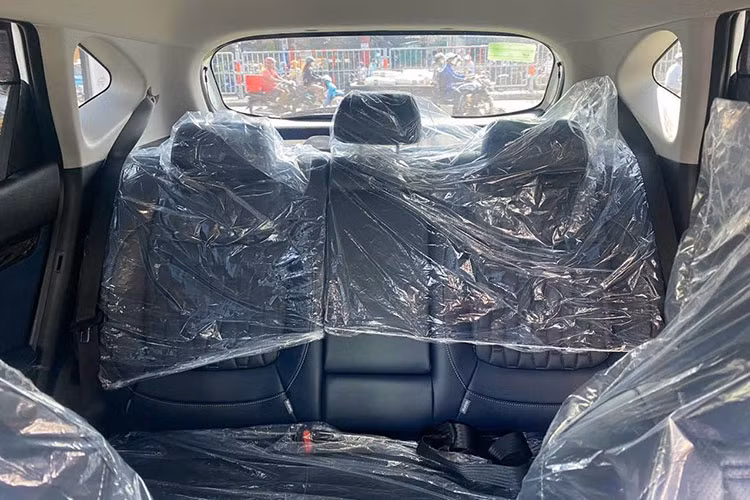 Cận cảnh Kia Seltos X-Line tại Việt Nam, rẻ hơn "đối thủ" Toyota Yaris Cross - Hình 6 Can canh Kia Seltos X-Line tai Viet Nam, re hon