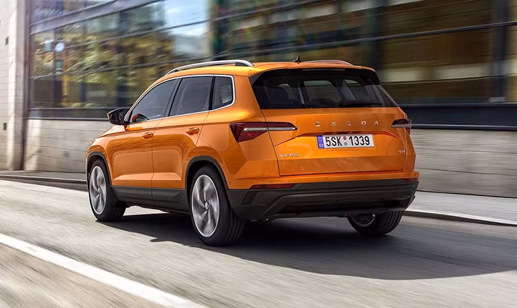 Can canh SUV do thi Skoda Karoq tai Viet Nam, 