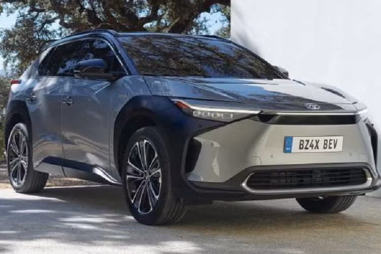 Toyota bất ngờ “quay xe” thông báo không sản xuất ồ ạt ôtô điện? Toyota bat ngo “quay xe” thong bao khong san xuat o at oto dien?