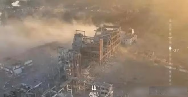 Không chịu nổi bom của Nga, quân Ukraine phải rút khỏi Volchansk - Hình 6 Khong chiu noi bom cua Nga, quan Ukraine phai rut khoi Volchansk-Hinh-6