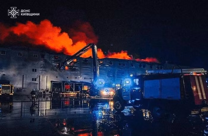 Đòn trả đũa bằng 5 tên lửa Kinzhal vào Cục An ninh Ukraine - Hình 14 Don tra dua bang 5 ten lua Kinzhal vao Cuc An ninh Ukraine-Hinh-14