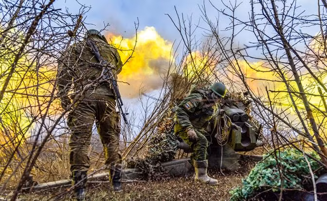 Quan doi Nga dang bung no o mat tran nam Donetsk-Hinh-5