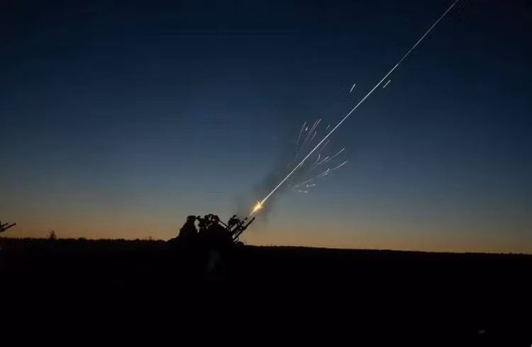 Đêm rực lửa, Nga phóng số UAV kỷ lục, phòng không Ukraine tê liệt - Hình 5 Dem ruc lua, Nga phong so UAV ky luc, phong khong Ukraine te liet-Hinh-5