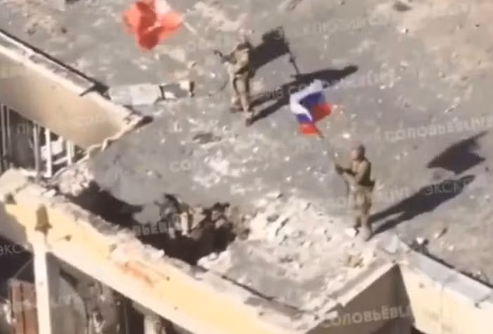 Mất Ugledar, một tiểu đoàn trưởng Quân đội Ukraine tự sát - Hình 2 Mat Ugledar, mot tieu doan truong Quan doi Ukraine tu sat-Hinh-2