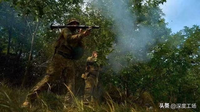 Nga danh chim pha cho linh phuong Tay tu Rumani vao Ukraine-Hinh-10