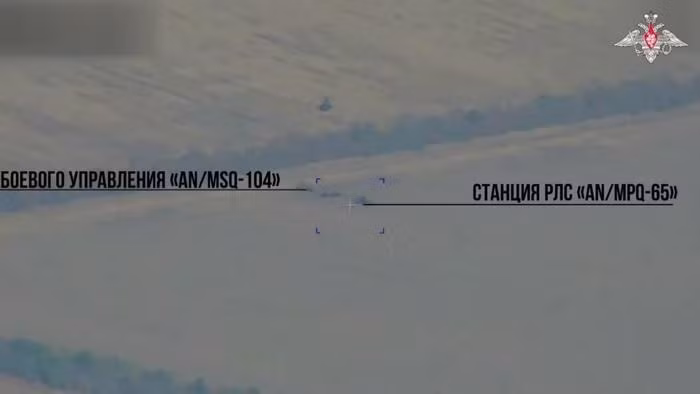 Tên lửa Iskander Nga “hóa vàng” hệ thống phòng không Patriot của Ukraine - Hình 5 Ten lua Iskander Nga “hoa vang” he thong phong khong Patriot cua Ukraine-Hinh-5