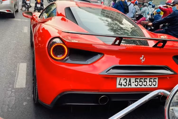 Tận thấy Ferrari 488 GTB "siêu biển ngũ quý 5" tại Đà Nẵng - Hình 5 Tan thay Ferrari 488 GTB