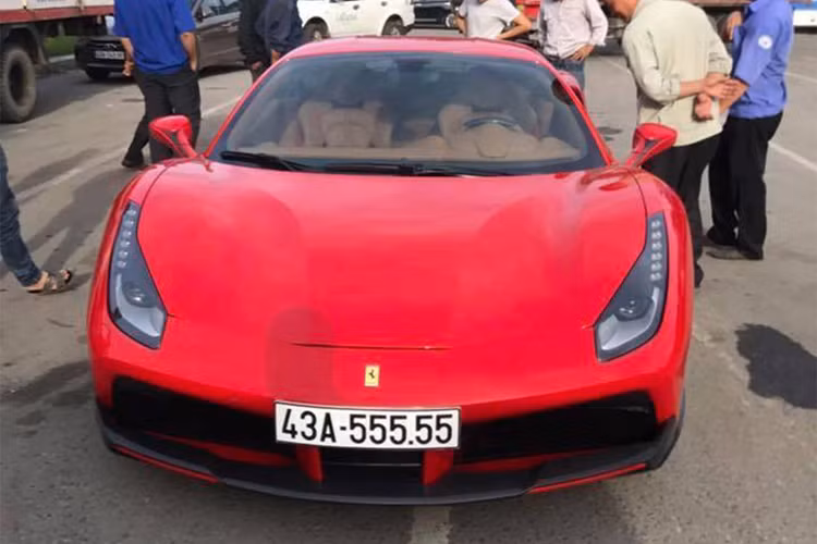 Tận thấy Ferrari 488 GTB "siêu biển ngũ quý 5" tại Đà Nẵng - Hình 3 Tan thay Ferrari 488 GTB
