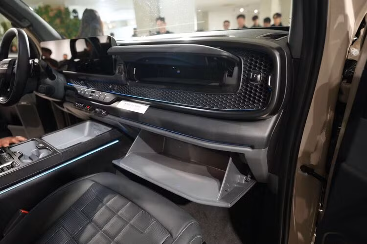 Cận cảnh thiết kế dị "bằng xương bằng thịt" của Kia Tasman 2025 - Hình 6 Can canh thiet ke di