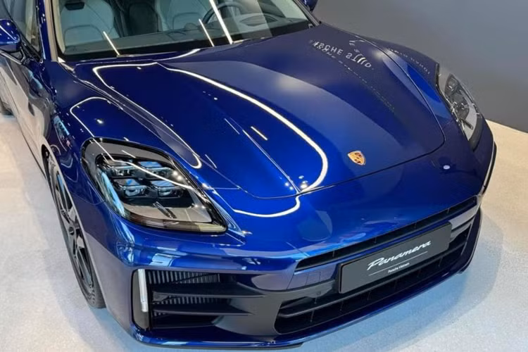 Tận thấy Porsche Panamera 2025 từ 6,42 tỷ vừa ra mắt Việt Nam - Hình 4 Tan thay Porsche Panamera 2025 tu 6,42 ty vua ra mat Viet Nam-Hinh-4
